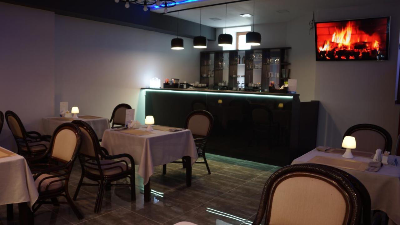Apart-Hotel Sky Yuzhne Ngoại thất bức ảnh
